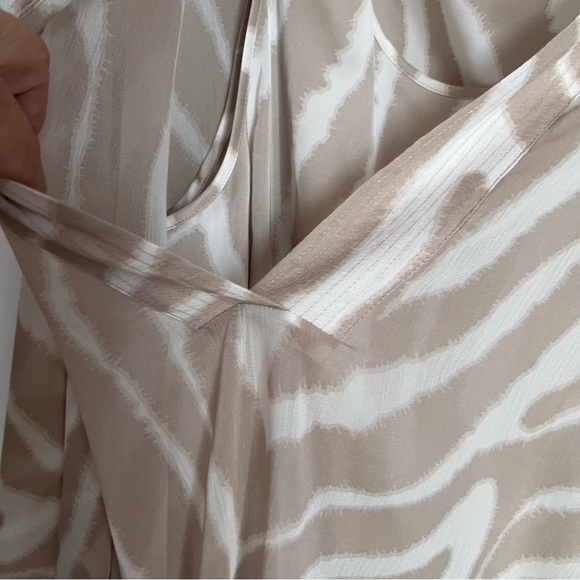 CHICO’S TUNIC AND CAMI SET - Picture 7 of 15